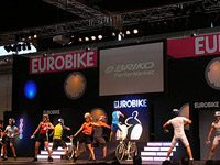 ./fashion-show/EUROBIKE2005 briko
