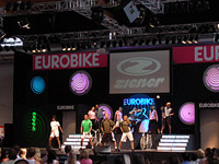 ./fashion-show/EUROBIKE2005 ziener