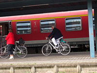 ./street/EUROBIKE2005 rail