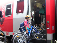 ./street/EUROBIKE2005 rail